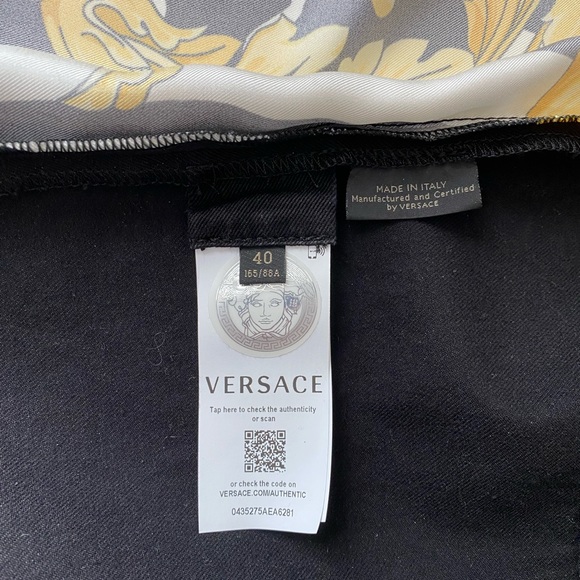 🎉HP🎉Versace Oversized Button Down Denim Shirt - Picture 7 of 10